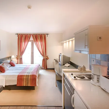 Kalma, Kalma Villa,