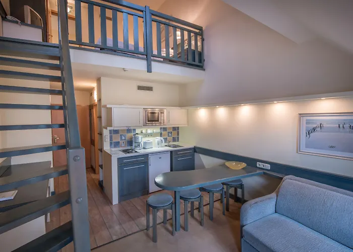 Kalma, Kalma Villa, ホテル 3*