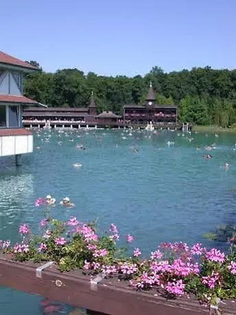 Kalma, Kalma Villa, ホテル ヘーヴィーズ